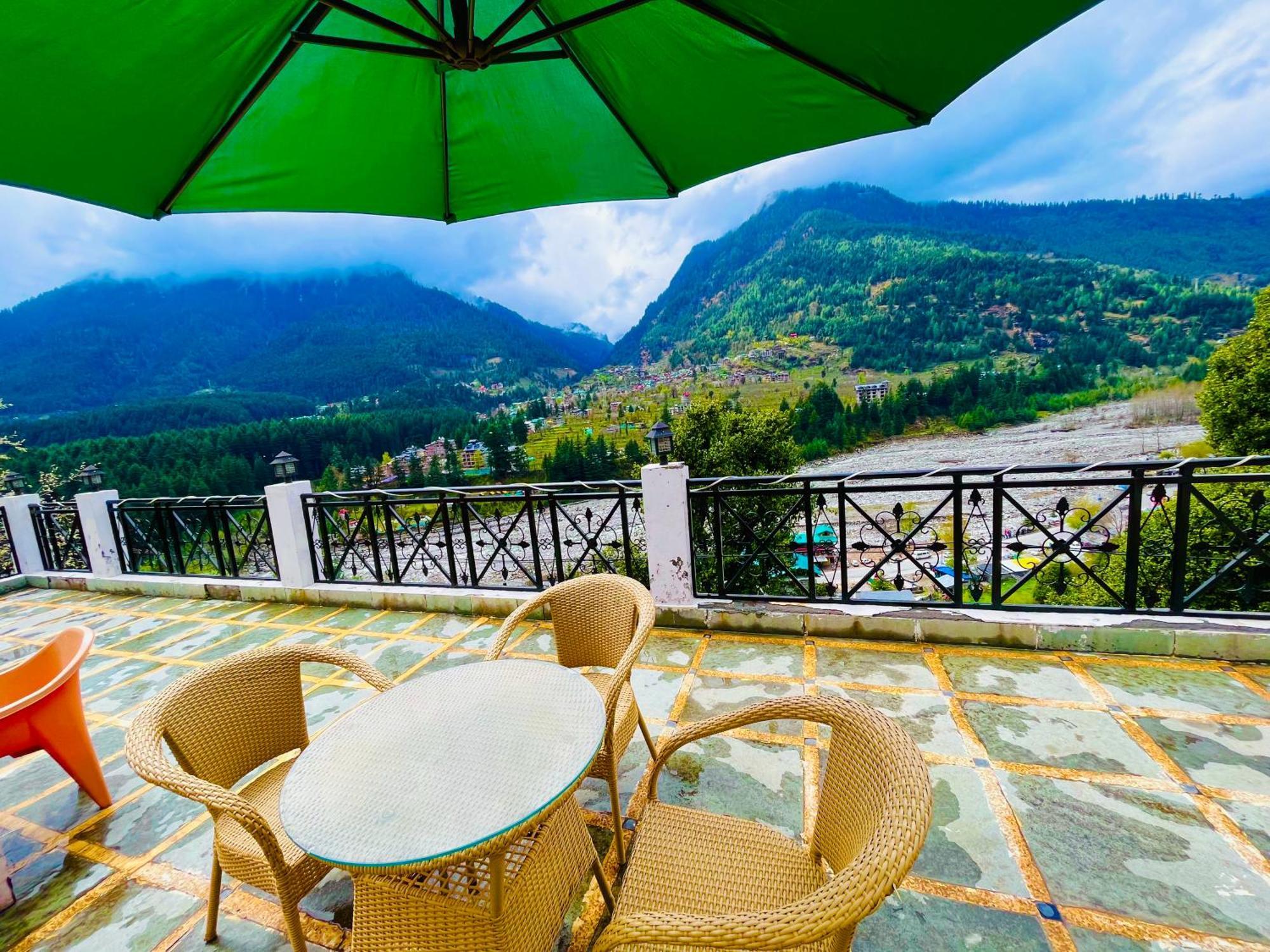 Snow Clad Riverview Hotel & Resort, Manali Esterno foto