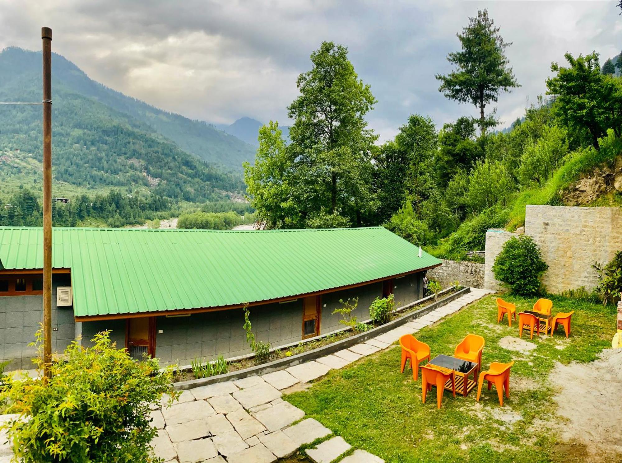 Snow Clad Riverview Hotel & Resort, Manali Esterno foto