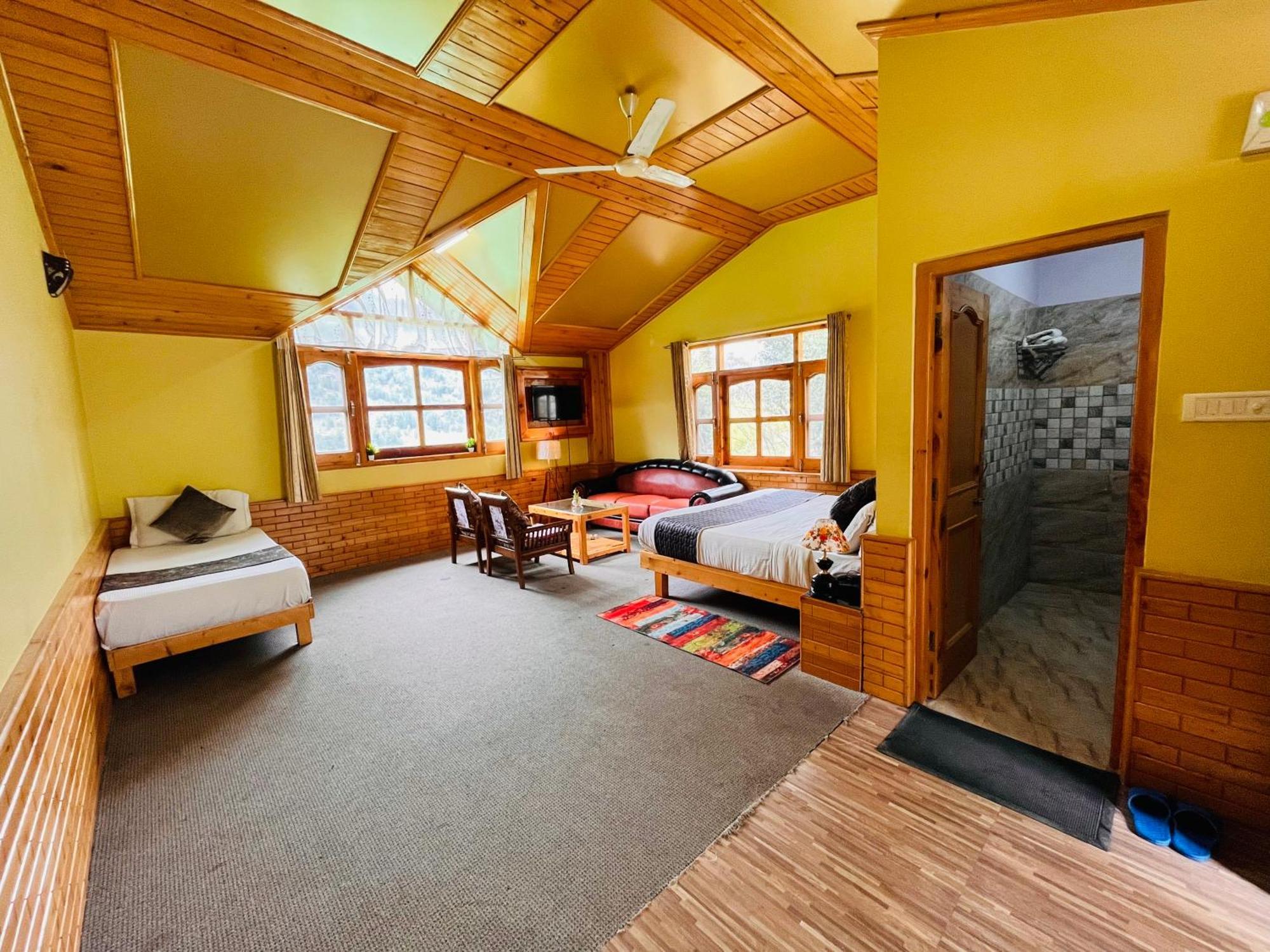 Snow Clad Riverview Hotel & Resort, Manali Esterno foto