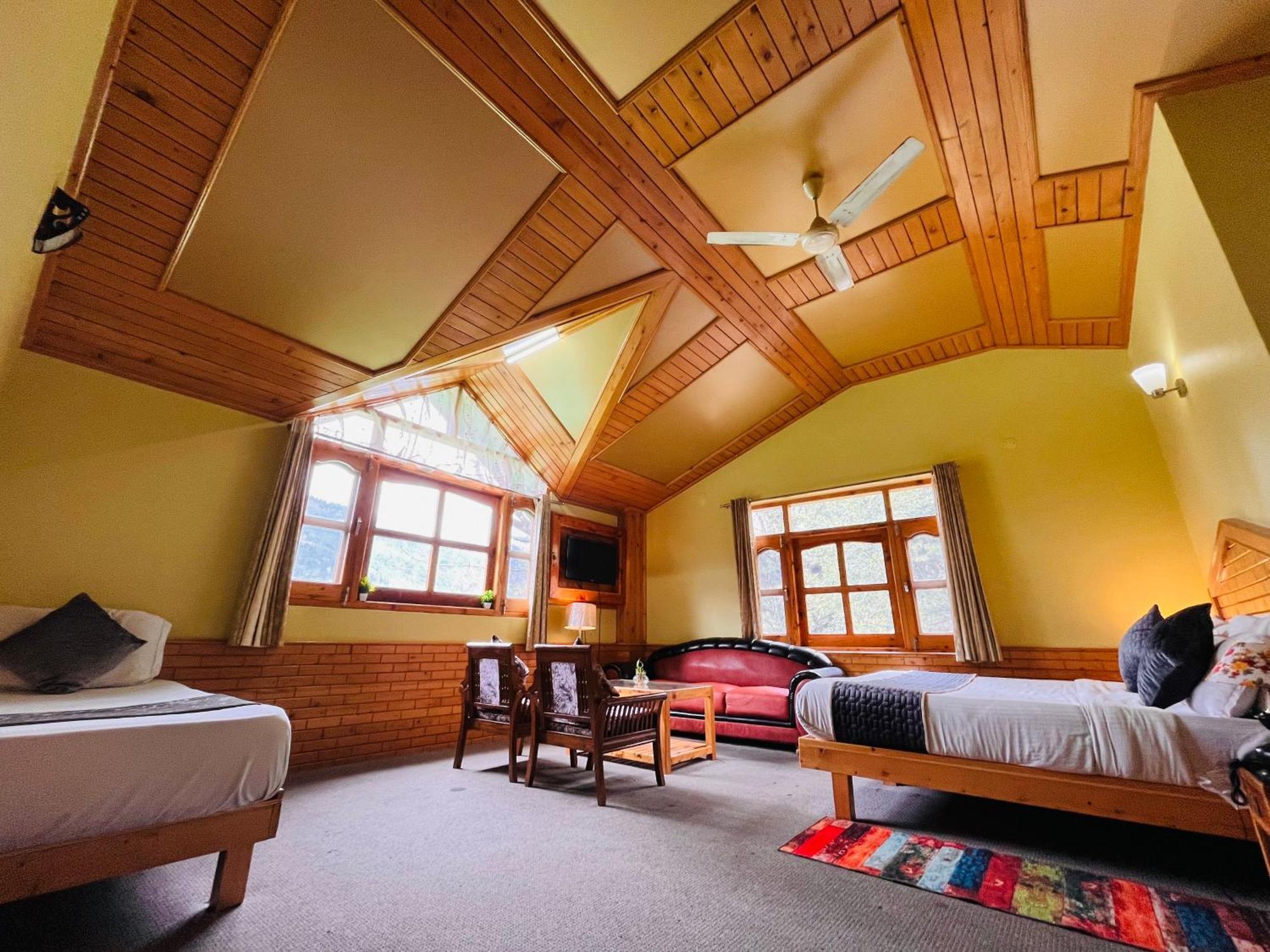 Snow Clad Riverview Hotel & Resort, Manali Esterno foto