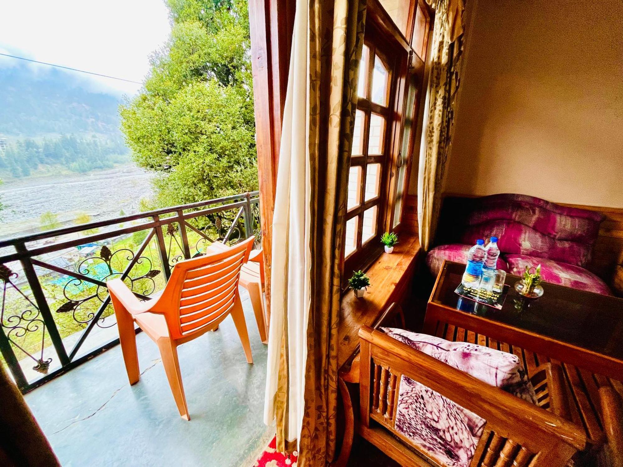 Snow Clad Riverview Hotel & Resort, Manali Esterno foto